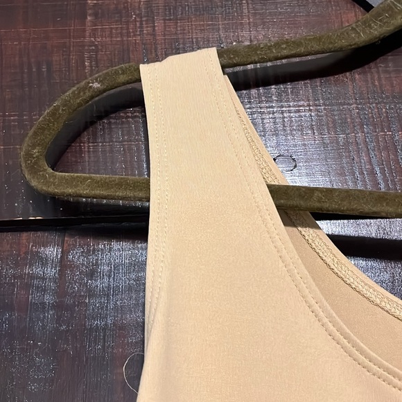 Tank - Picture 3 of 4